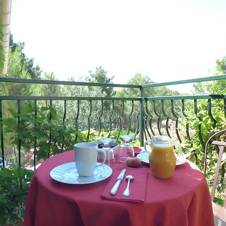 La Pinede Du Barroux - Alojamento de Acomodação e Pequeno-almoço Le Barroux